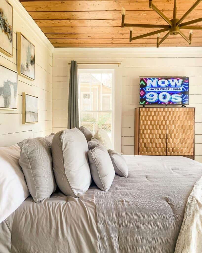 20 Bedroom TV Ideas That Will Enhance the Bedroom Aesthetic