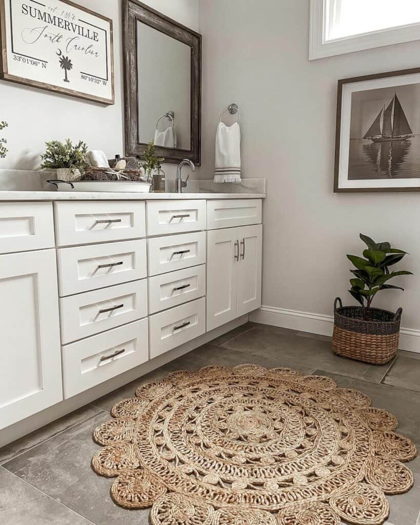 32 Farmhouse Bathroom Wall Décor Ideas That Make a Statement