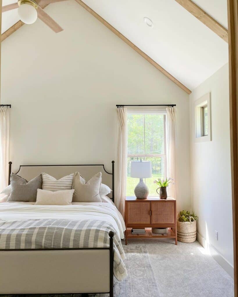 30 Delightful Bedroom Curtain Ideas To Transform Your Space