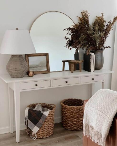 33 Gorgeous Console Table Décor Ideas to Wow Your Guests