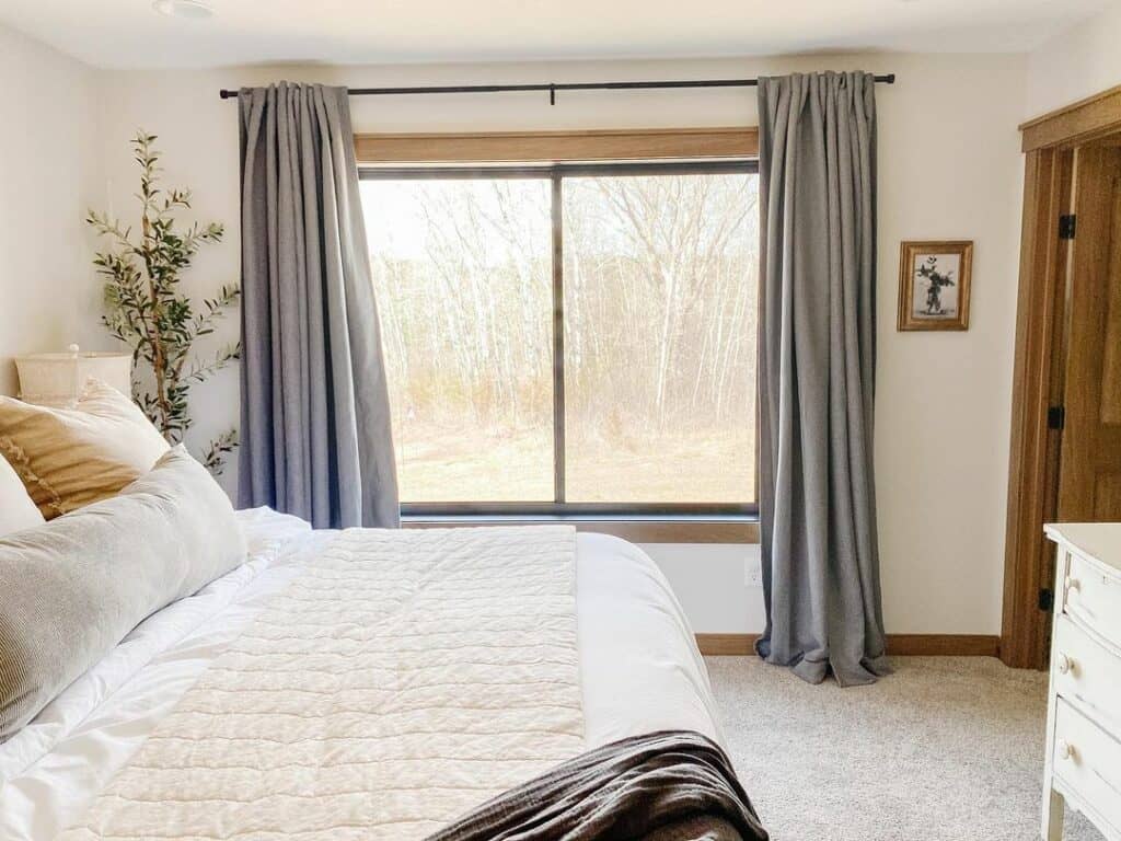 30 Grey and White Bedroom Ideas for Timeless Style