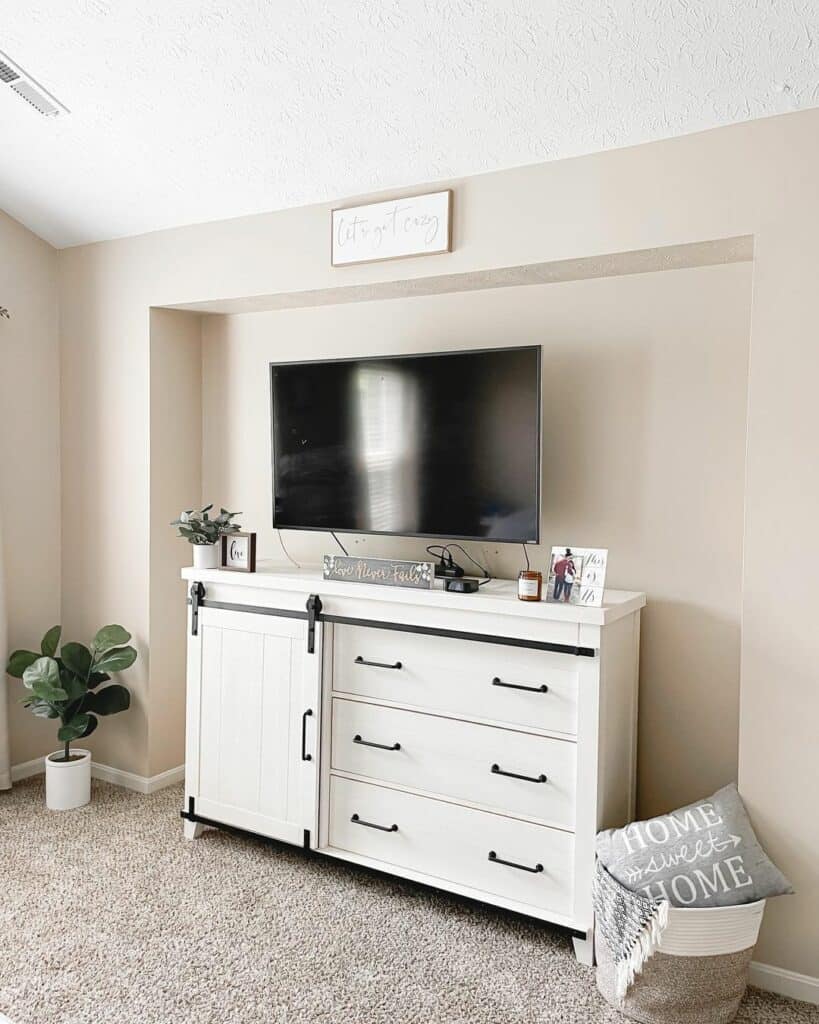 20 Bedroom TV Ideas That Will Enhance the Bedroom Aesthetic