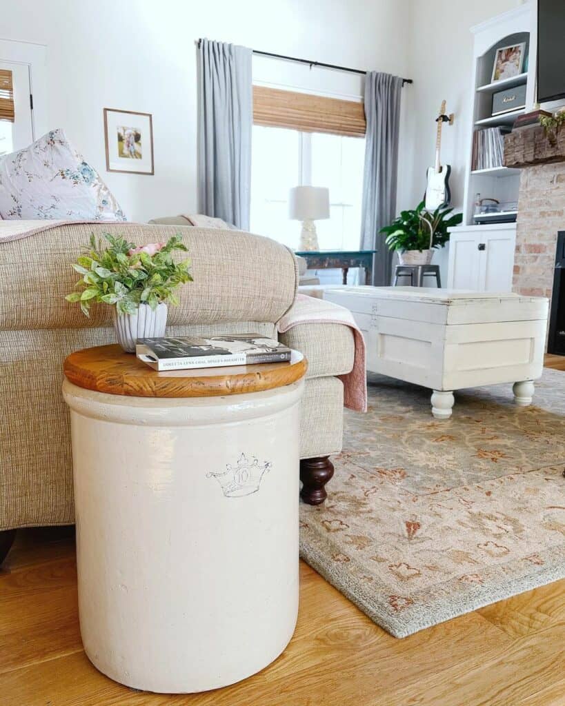 35 Round End Tables for Compatible Convenience