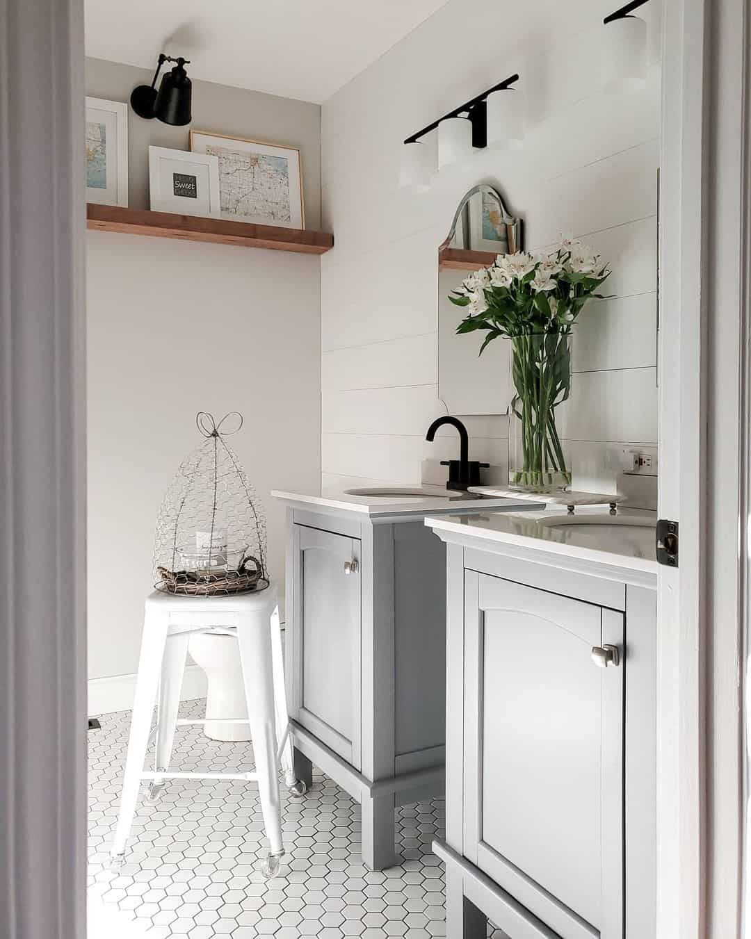 30 Grey and White Bathroom Ideas That Work for Any Style