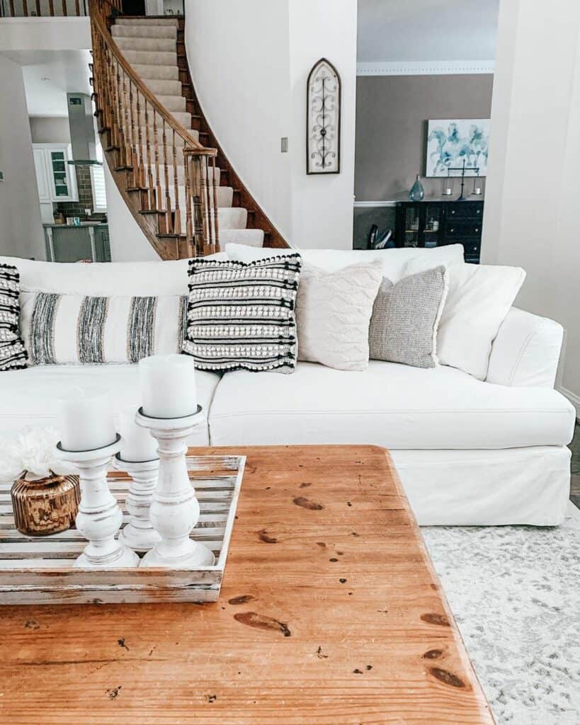 32 White Couch Living Rooms Ideas to Transform Your Seating Space