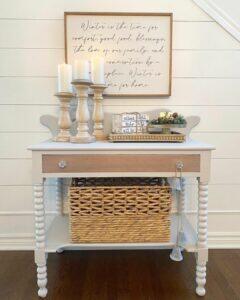 33 Gorgeous Console Table Décor Ideas to Wow Your Guests