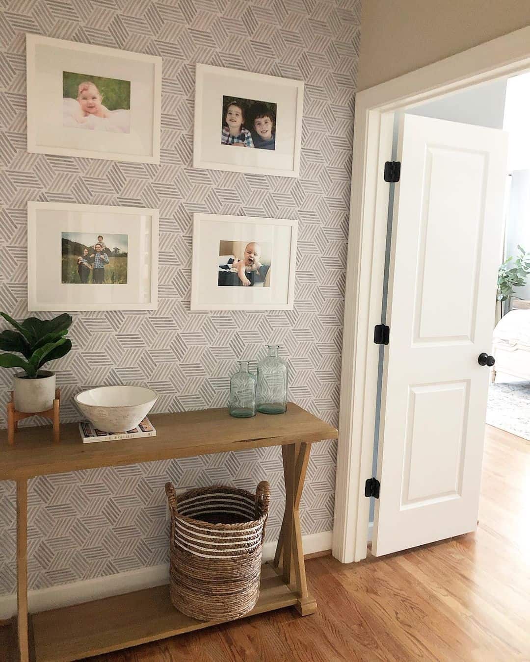 24 Entryway Wallpaper Ideas to Give Your Walls A Refresh