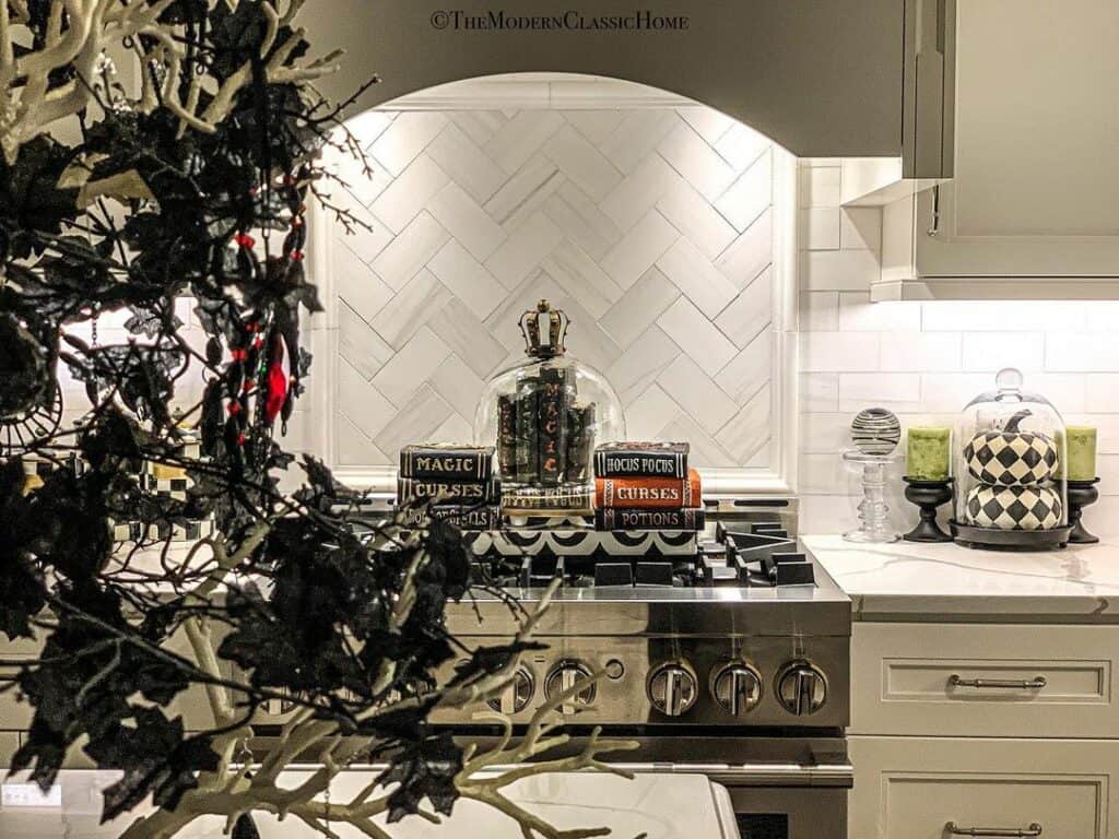19 Accent Tile Above Range Ideas That Make a Bold Statement