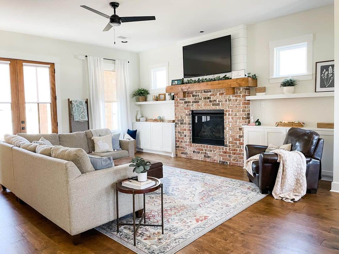 30 Calming Grey and White Living Room Styling Ideas