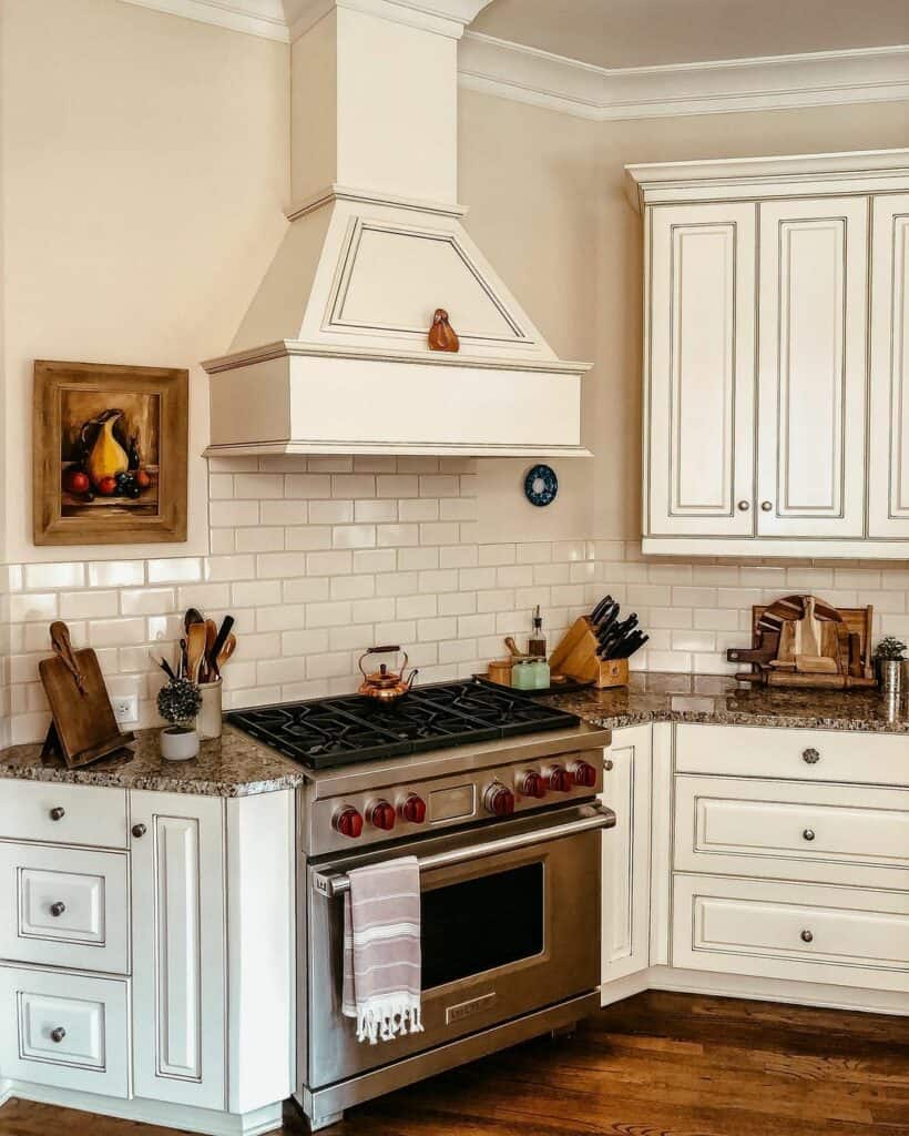 28 Corner Kitchen Cabinet Ideas and Layouts to Maximize Your Space
