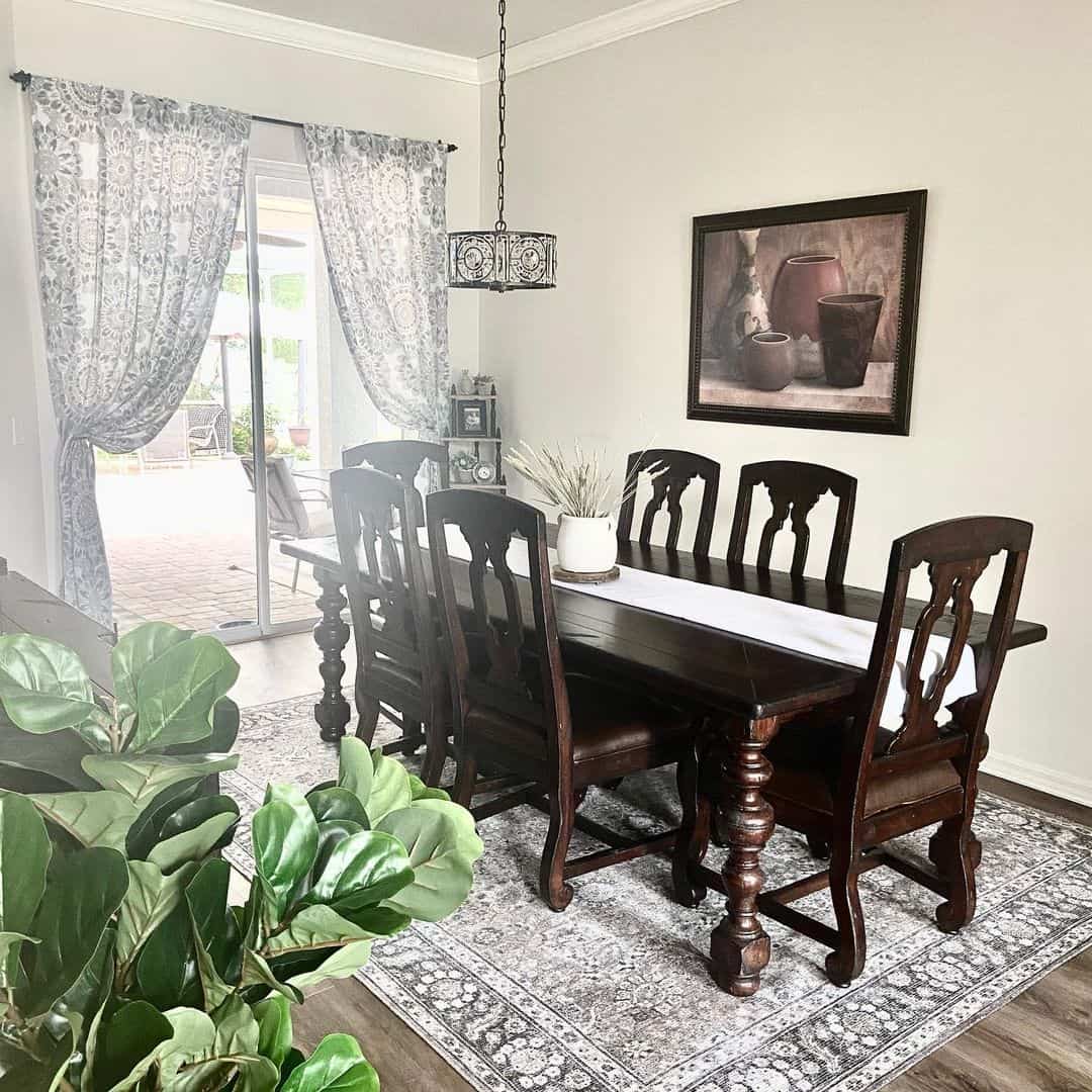 29 Dining Room Rug Ideas for Added Warmth, Interest, and Style