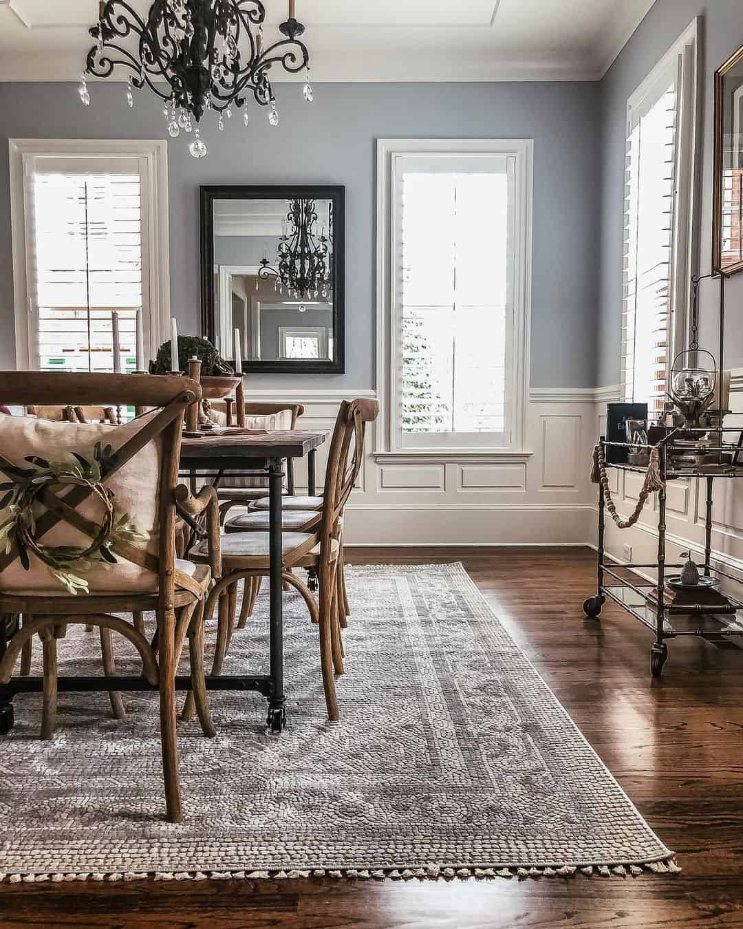 29 Dining Room Rug Ideas for Added Warmth, Interest, and Style