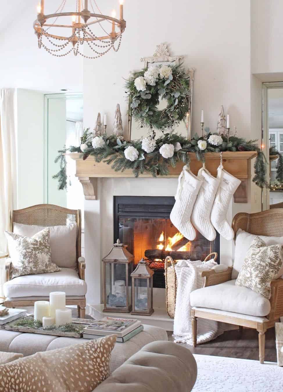 29 Summer Mantel Décor Ideas to Make Your Fireplace Blossom