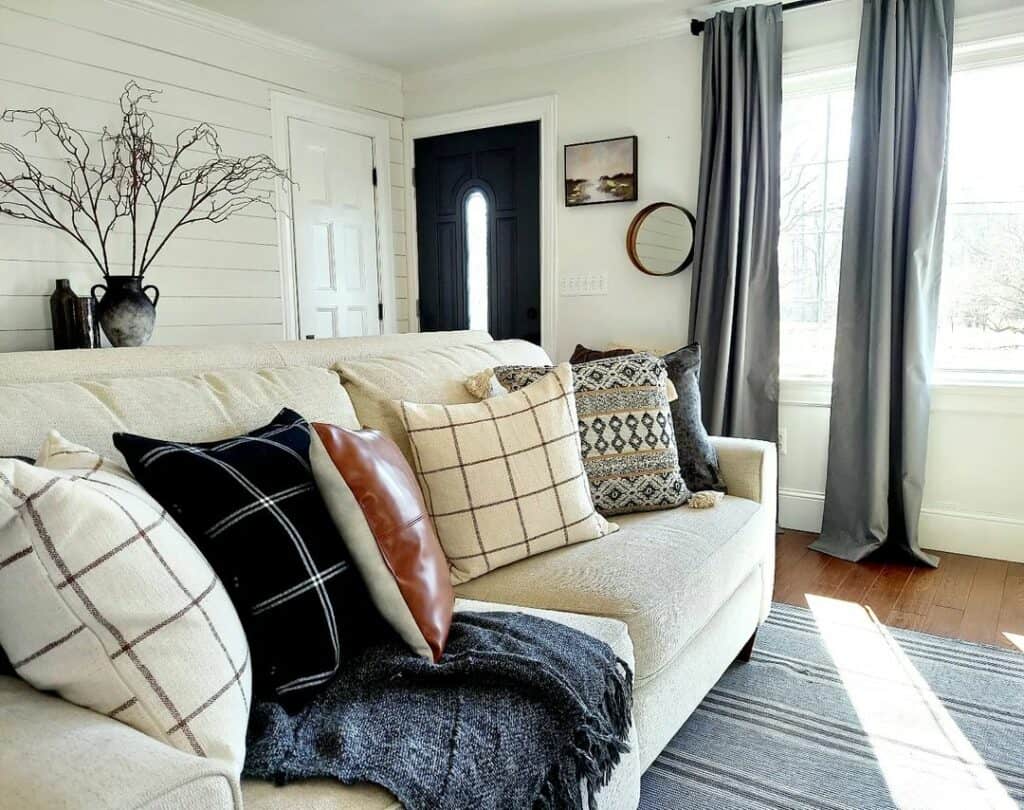 29 Ceiling Trim Ideas that Make a Statement