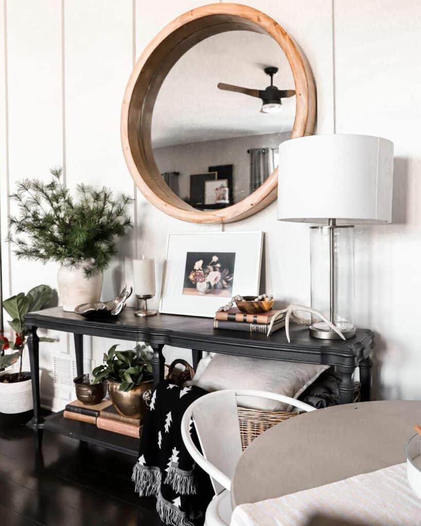 30 Brilliant Entryway Table Ideas To Fancy Up Your Home