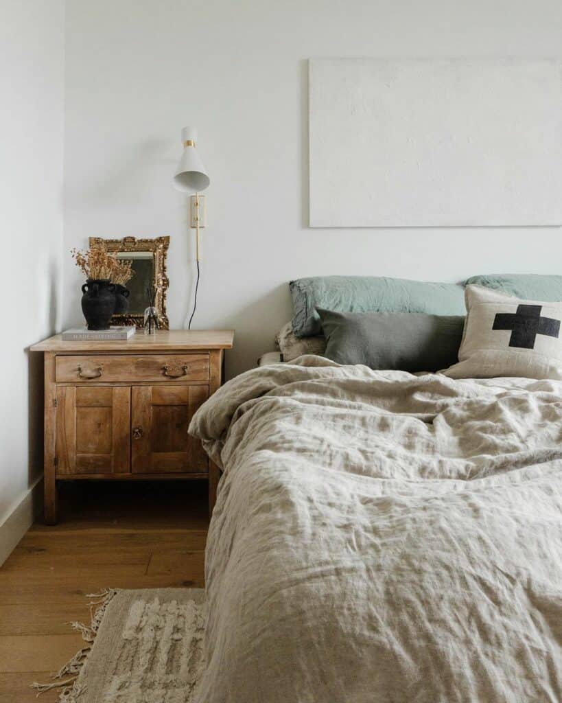 25 No Headboard Ideas for A Versatile and Modern Bedroom