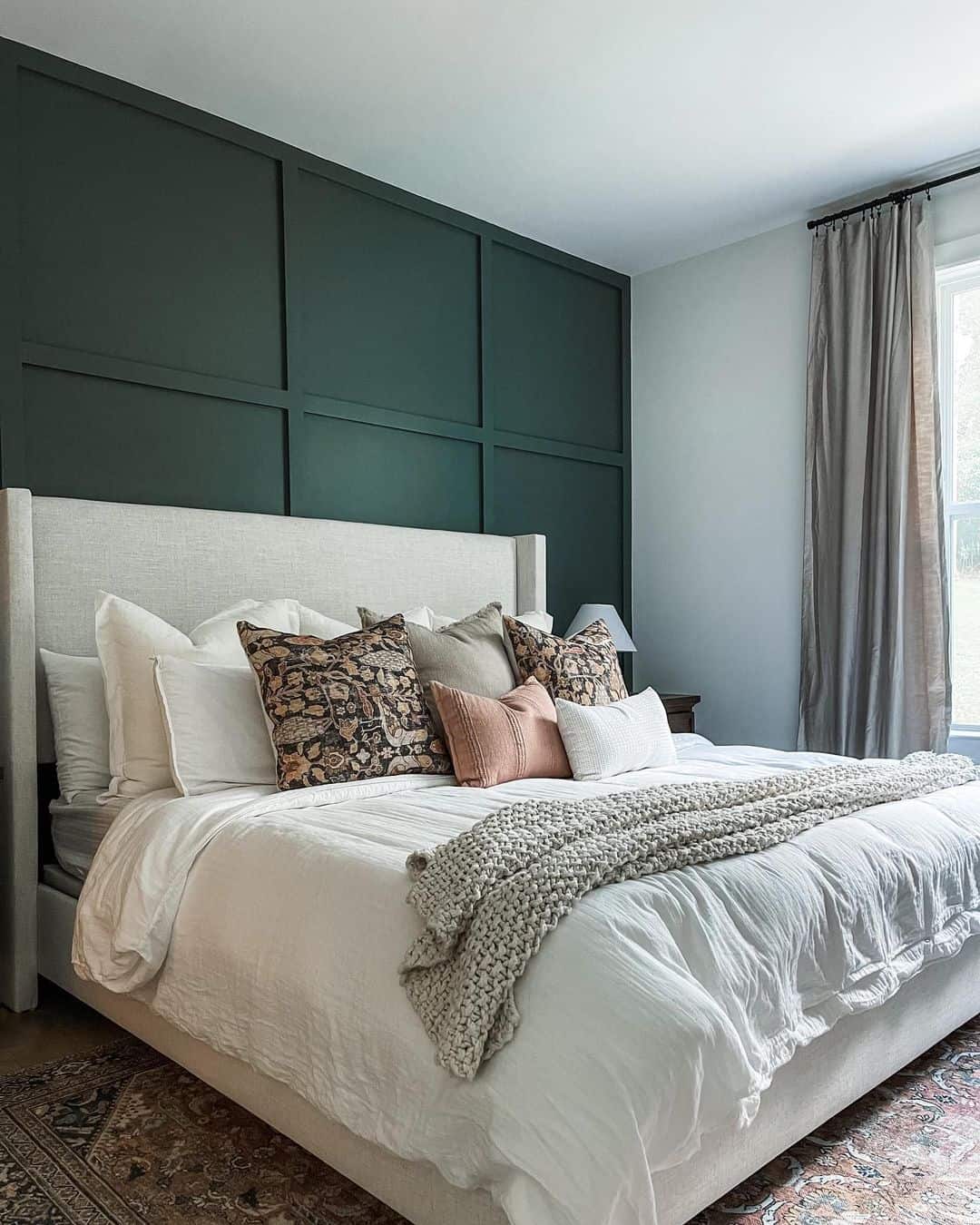 30 Bold Wainscoting Bedroom Ideas To Beautify Your Home