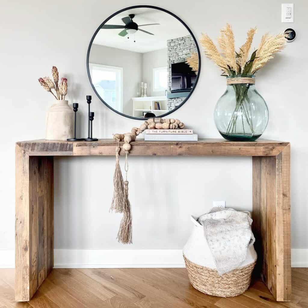 30 Brilliant Entryway Table Ideas To Fancy Up Your Home