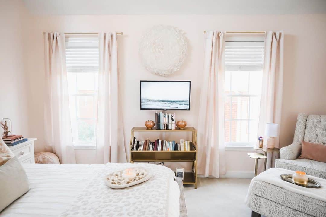 21 Pink Wall Ideas for Warm, Youthful, and Refined Rooms