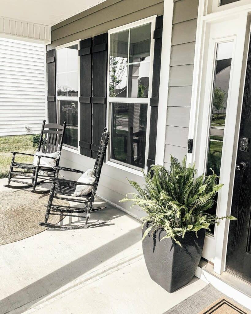 29 Front Porch Furniture Ideas To Create A Warm Entrance