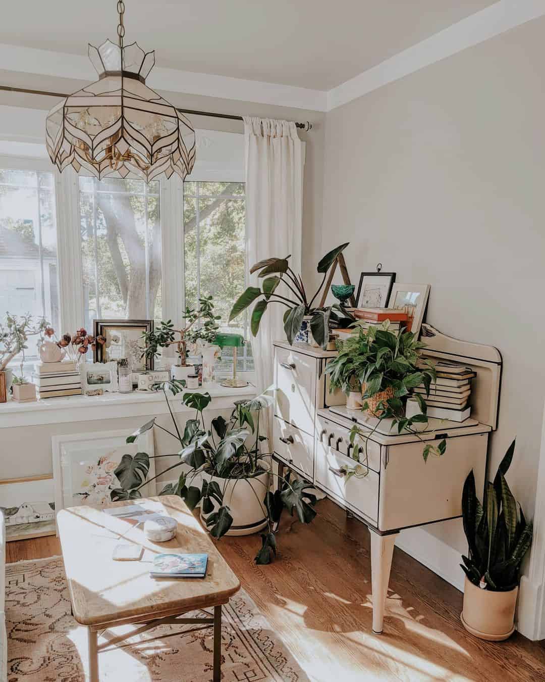 30 Simply Executed Window Décor Ideas For Your Home