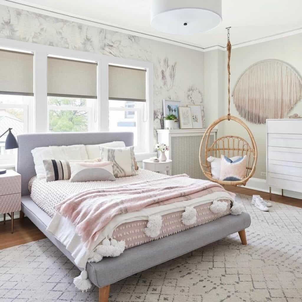 35 Cute Wallpaper for Girl’s Room Ideas for All Styles