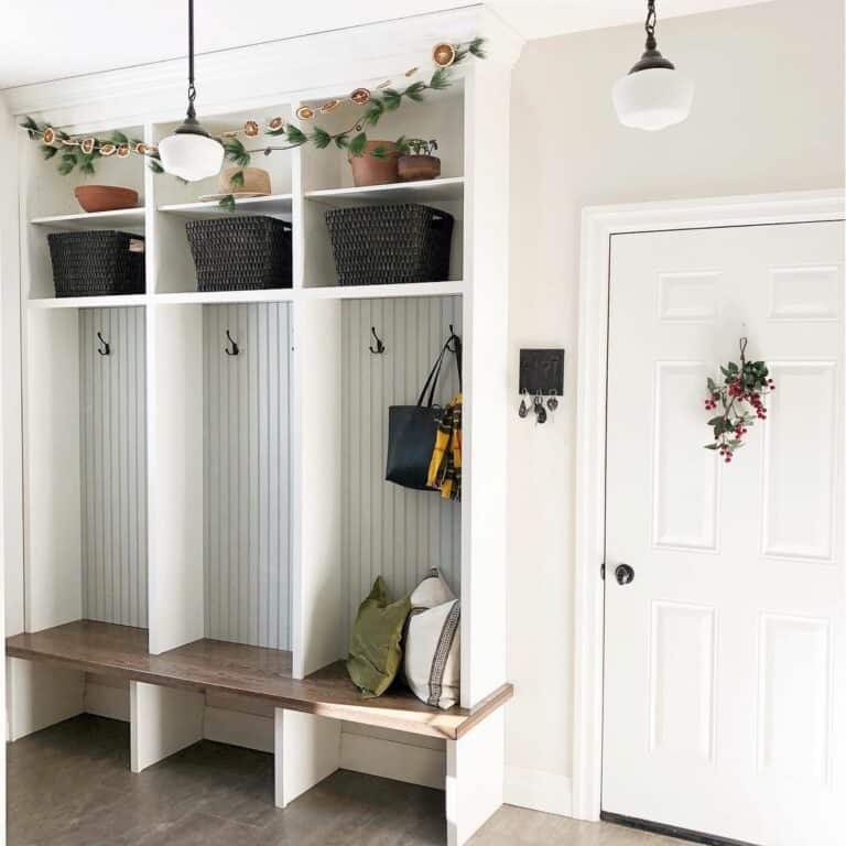 24. Where Function Meets Festivity: A Holiday-Ready Mudroom