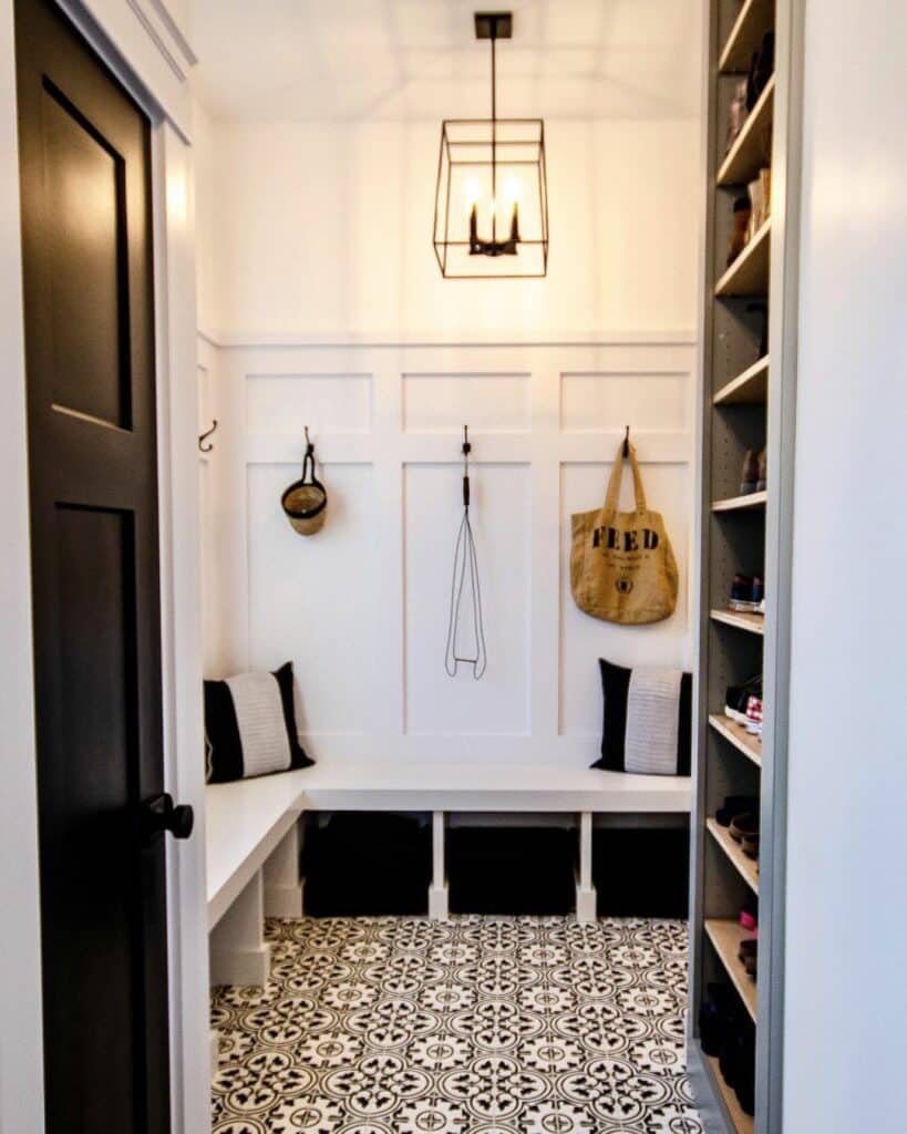 28 Mudroom Built-In Ideas for an Organized Entry