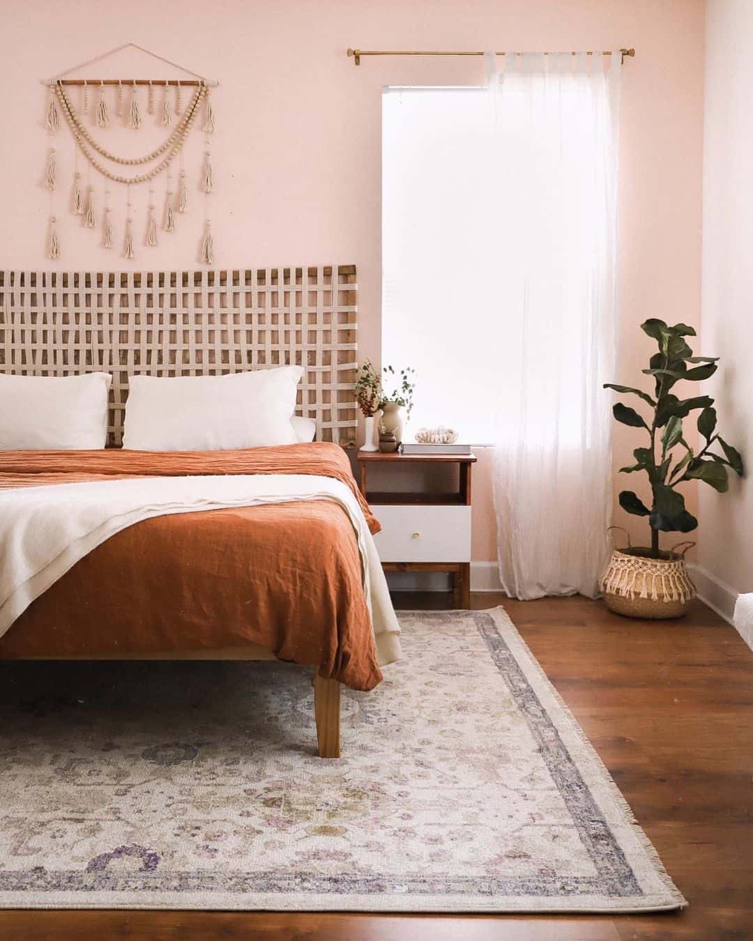 21 Pink Wall Ideas for Warm, Youthful, and Refined Rooms