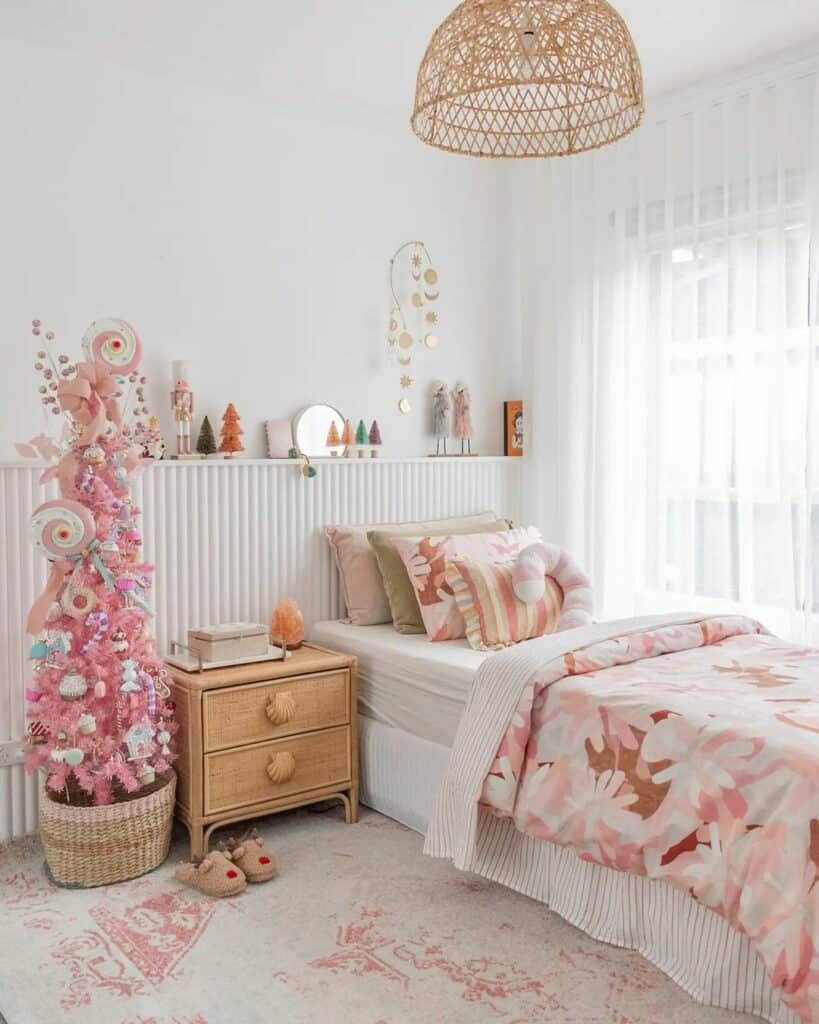 30 Attention-Grabbing Ideas for a Pink Bedroom