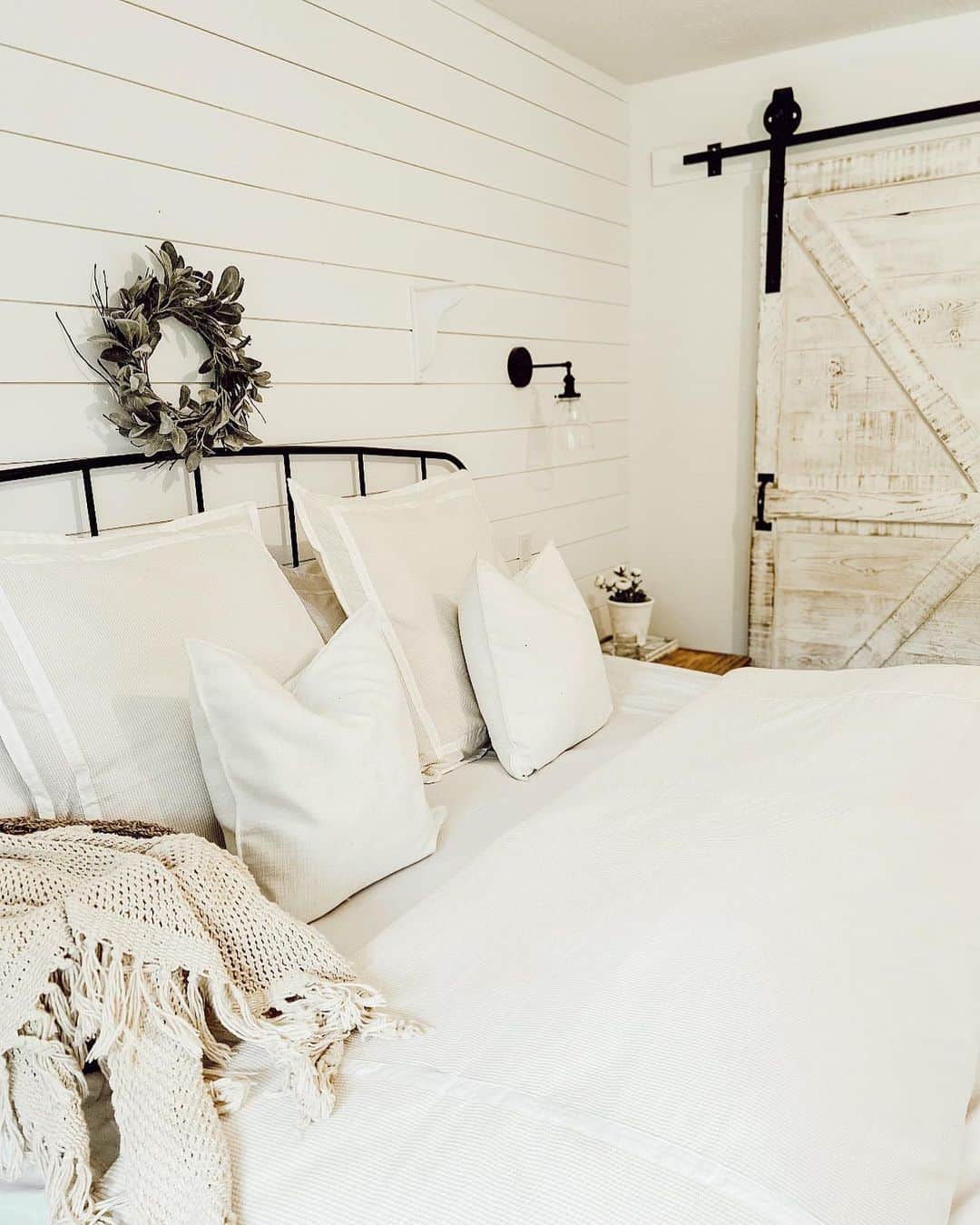 29 Beige Bedroom Ideas That Celebrate the Color