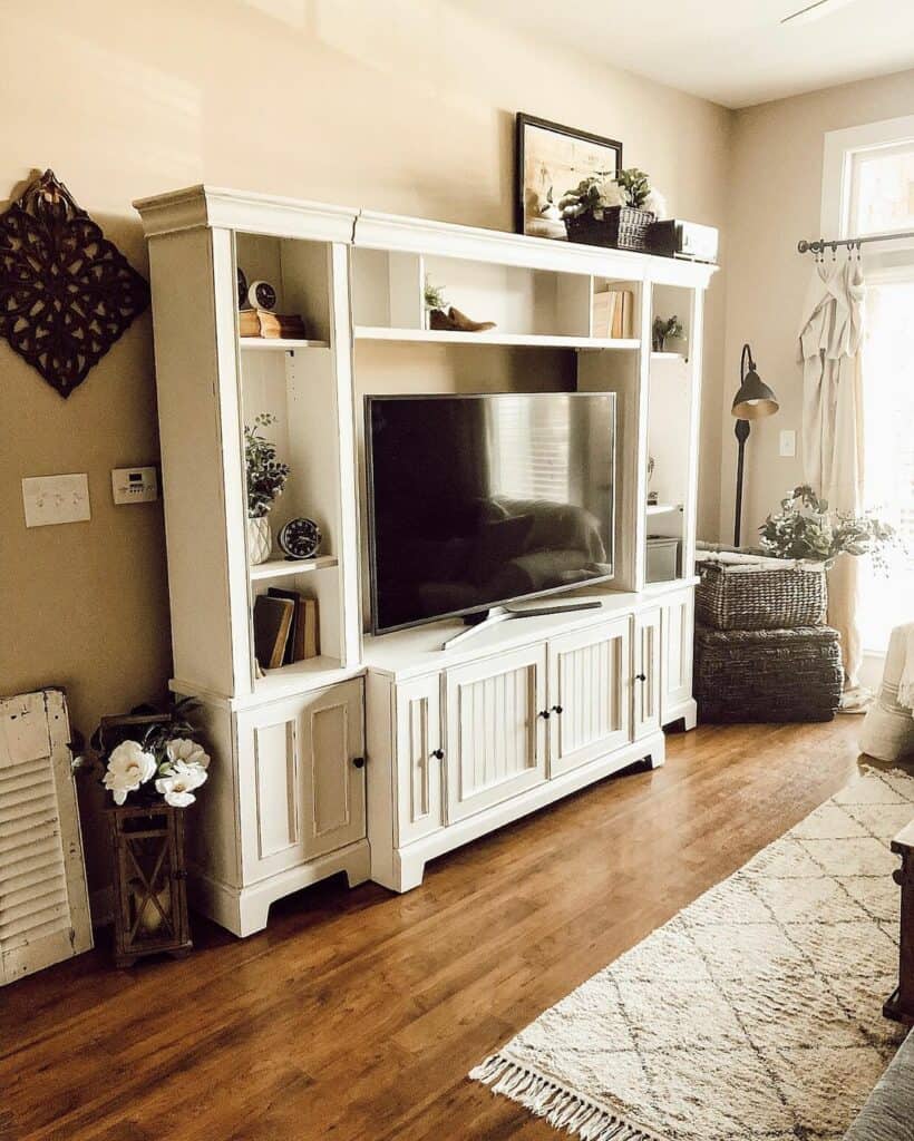 15 Small Living Room Layout With TV Ideas To Maximize Space