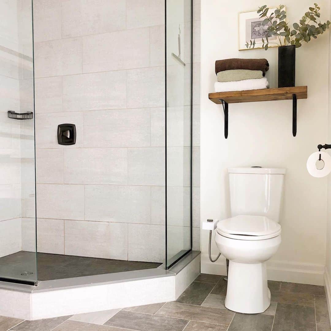 27 Small Bathroom Shower Tile Ideas that Make a Statement