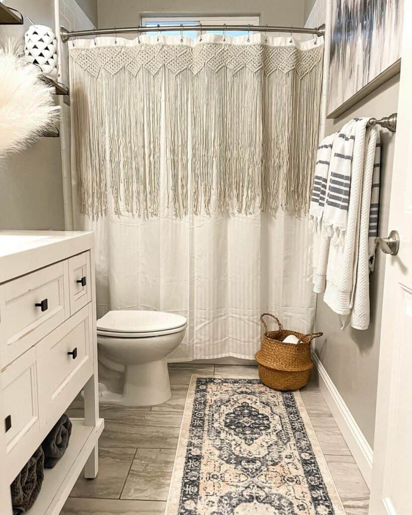 25 Elegant Shower Curtain Ideas for Any Bathroom Style