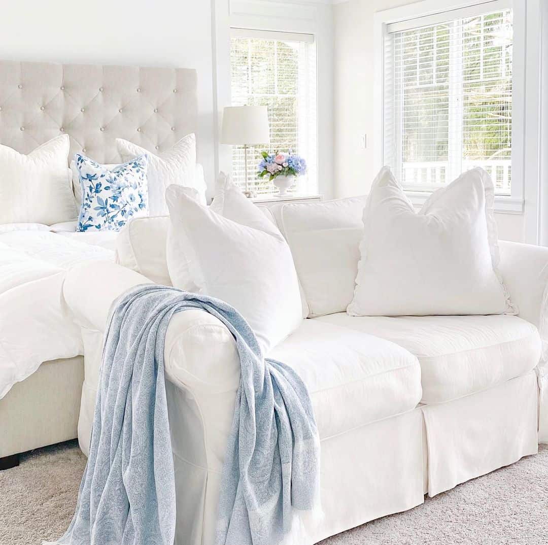 20 Blue and White Bedrooms for a Gorgeous Farmhouse Retreat