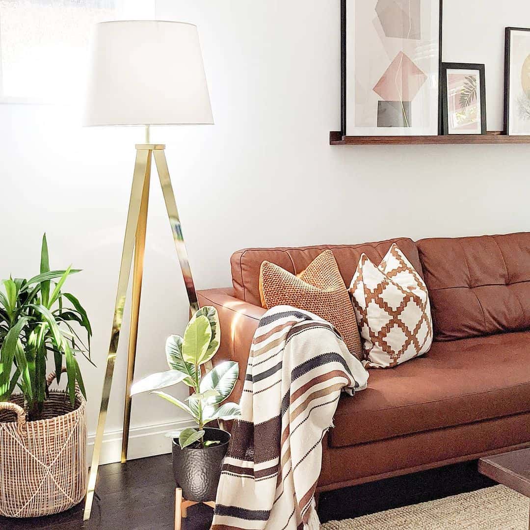 24 Small Living Room Lighting Ideas To Brighten Your Space