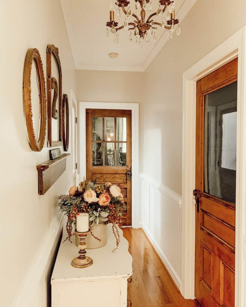 30 Brilliant Hall Decorating Ideas To Personalize Your Home