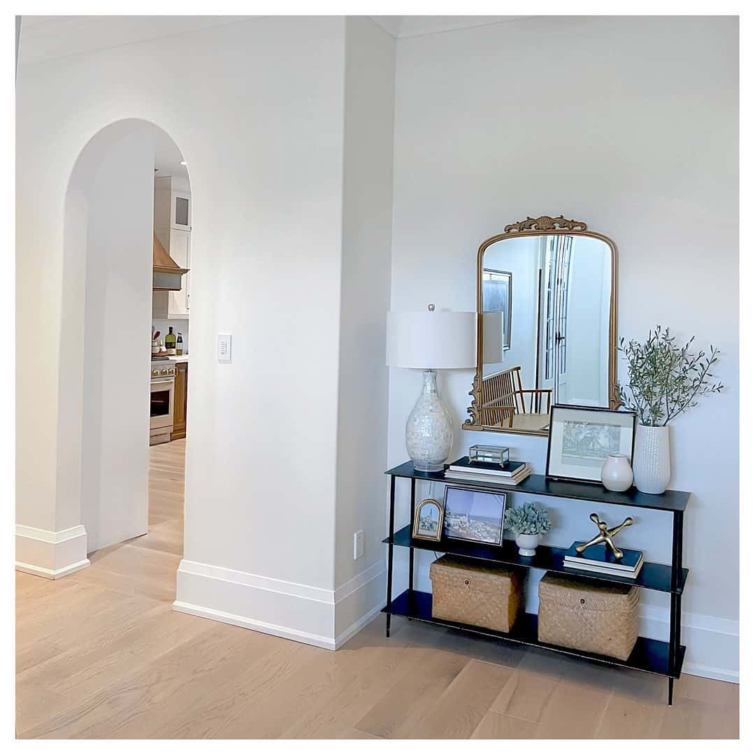 21 Luxury Modern Entryways To Set the Tone for Your Home