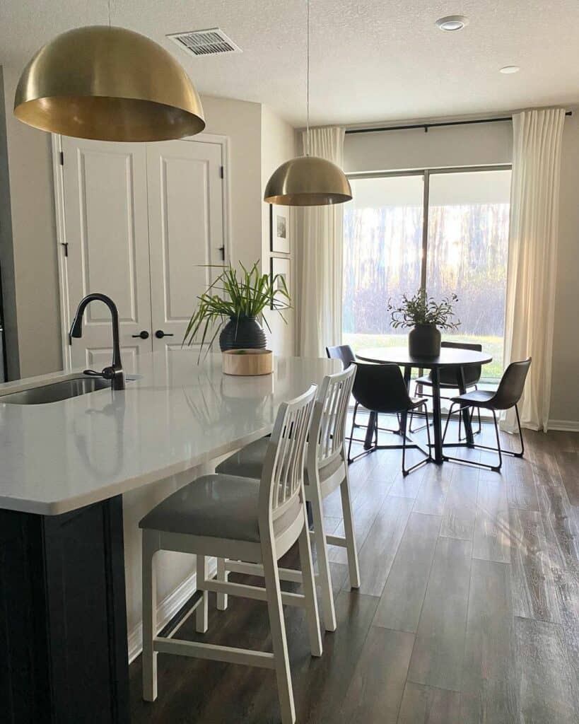 22 Perfect Designs for a Kitchen Dining Room Combo