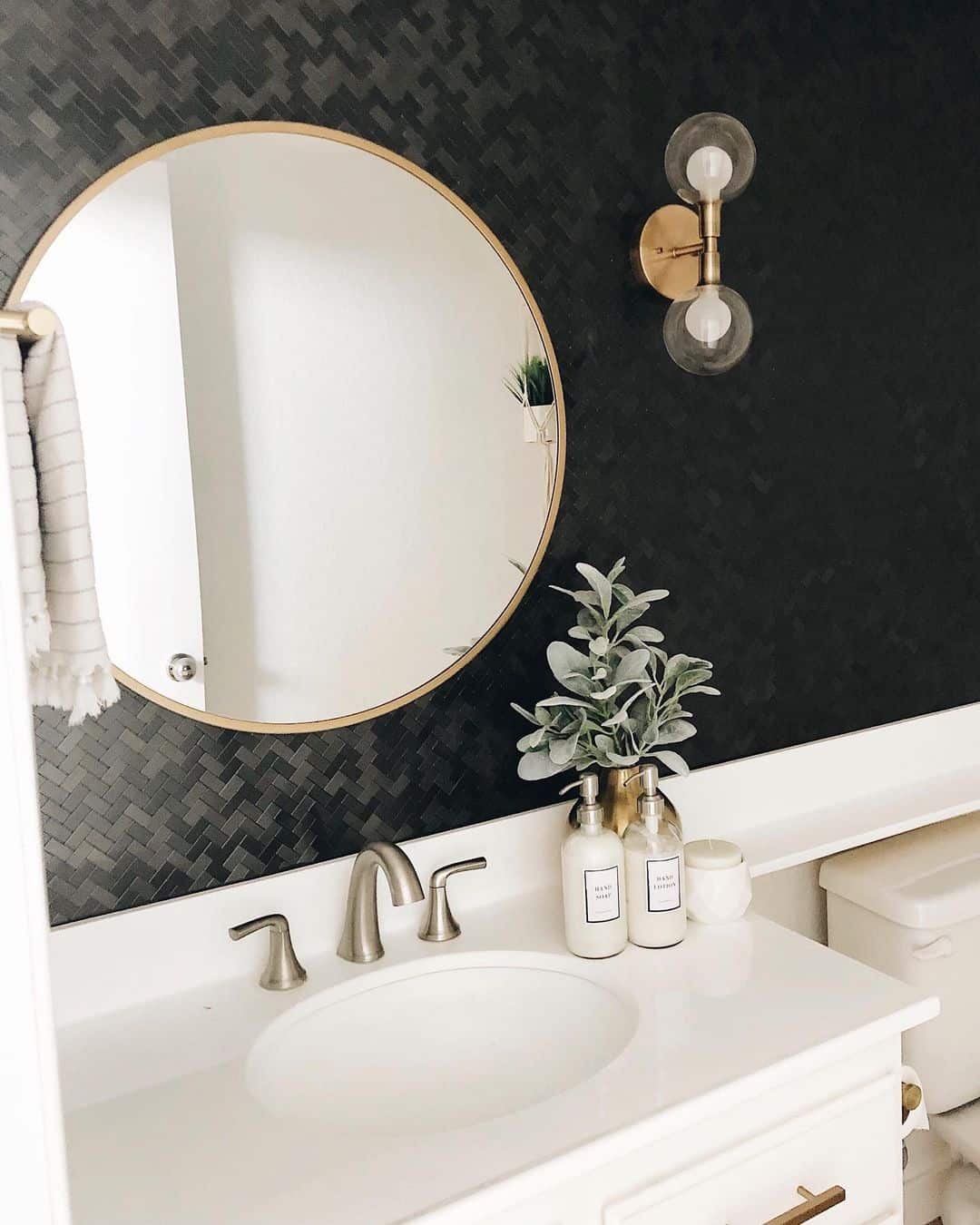 22 Modern Black Accent Walls That Will Transform Your Home