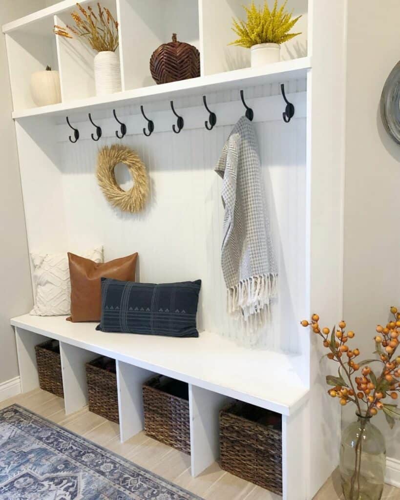 21 Charming Shiplap Mudrooms That Maximize Style
