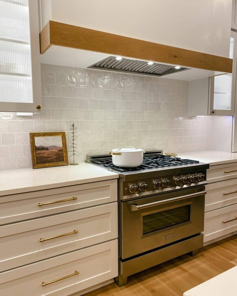 14 Modern Designs for a White Range Hood With Wood Trim — free download