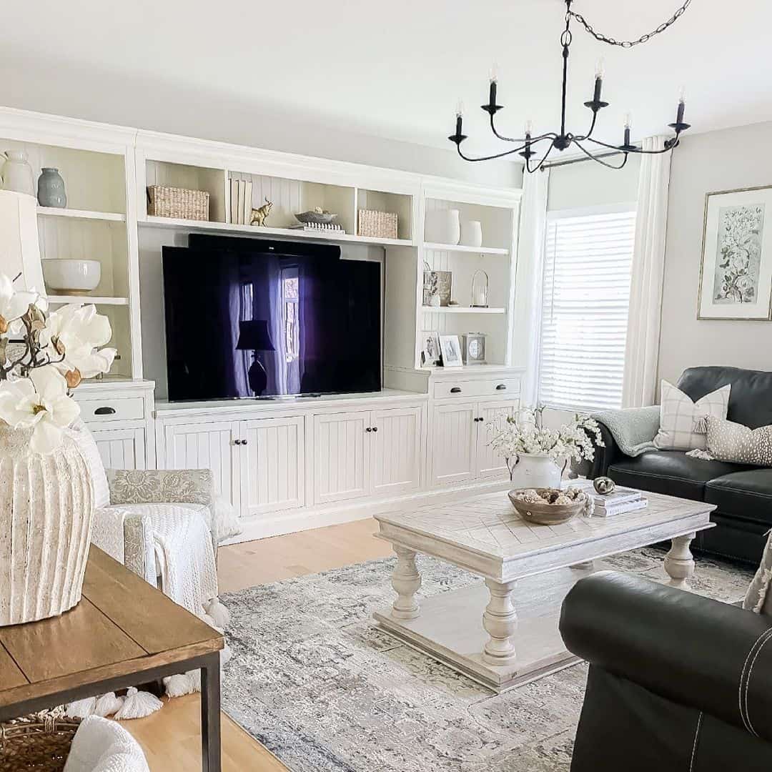 27 Living Room Built-in Ideas for Added Storage and Style