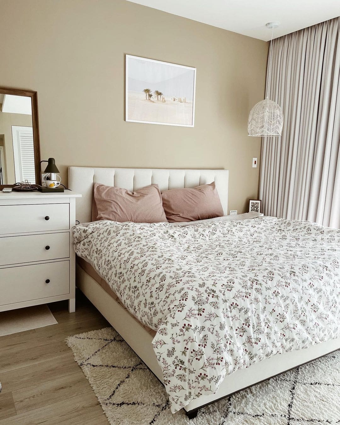 20 Bedside Pendant Light Ideas To Brighten up Your Bedroom