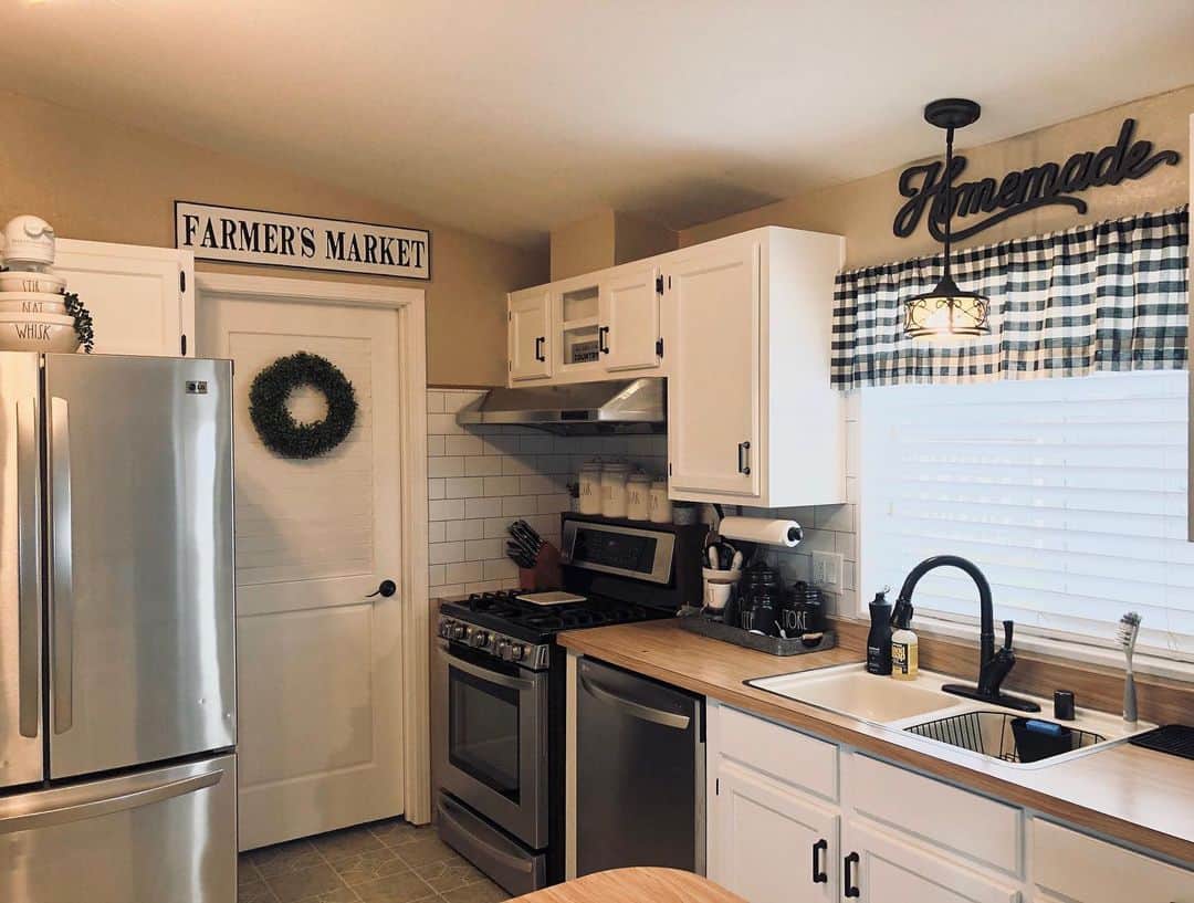 23 Perfect Kitchen Wall Color Ideas With White Cabinets