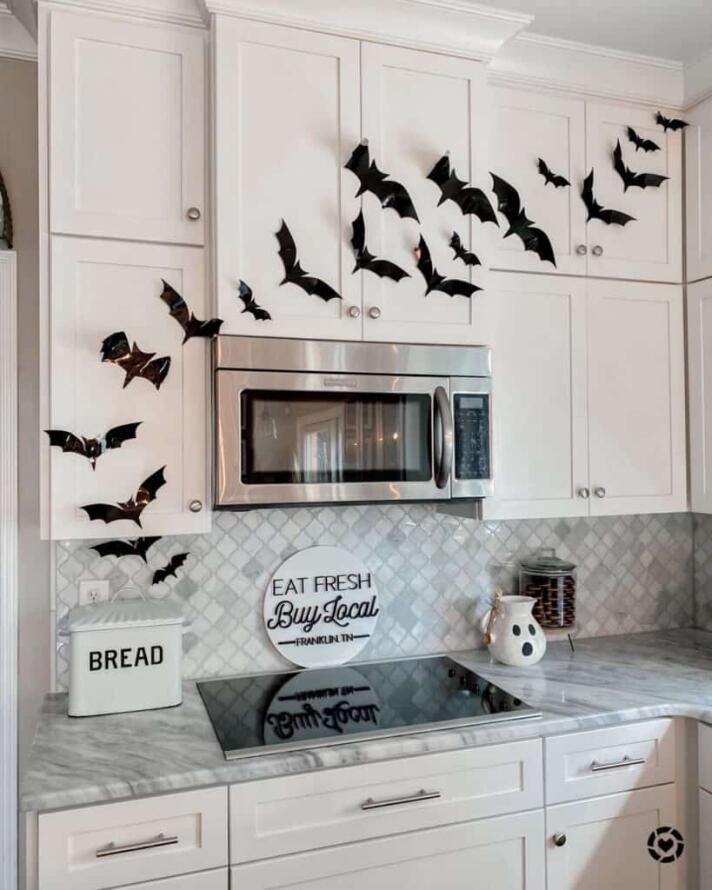 Halloween Kitchen Décor